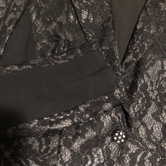 Chico’s black on black lace single button jacket size 1 - Picture 6 of 6
